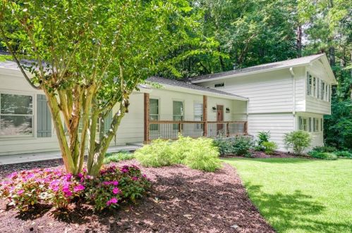 2218 Greencrest Dr, Atlanta, GA 30345-2630