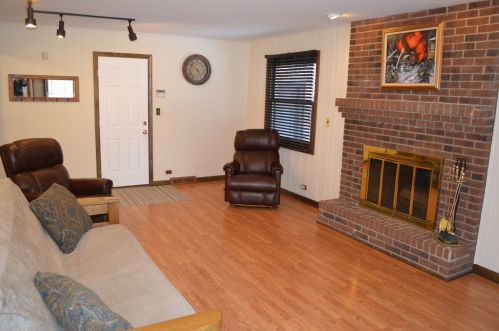 641 Kimball Ave, Palatine, IL 60067-6752