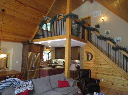 13851 Copenhagen Dr, Truckee, CA 96161-6633