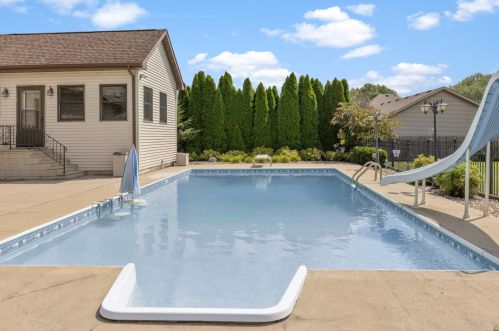 232 Teal Ln, Braidwood, IL 60408-2302