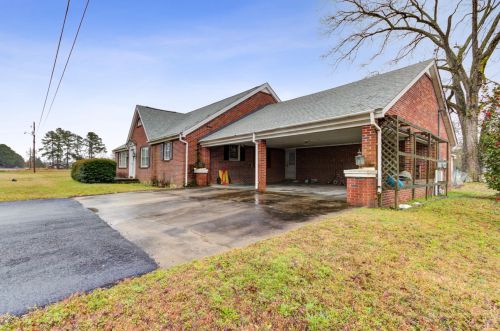 6701 Johnston Ave, Reevesville, SC 29471-4622