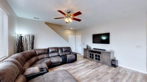 166 Kewaunee Way, Aurora CO 80016-4327 exterior