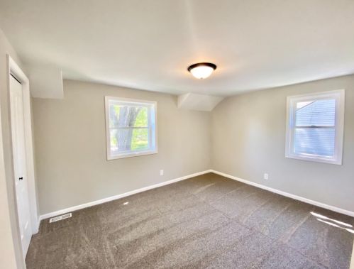 225 Broadmoor Ave, Hammond IN  46321-1148 exterior