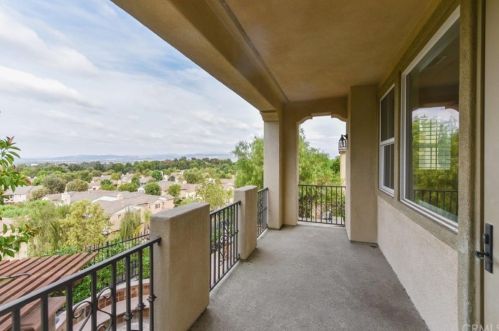 105 Bottlebrush, Irvine CA  92603-0688 exterior