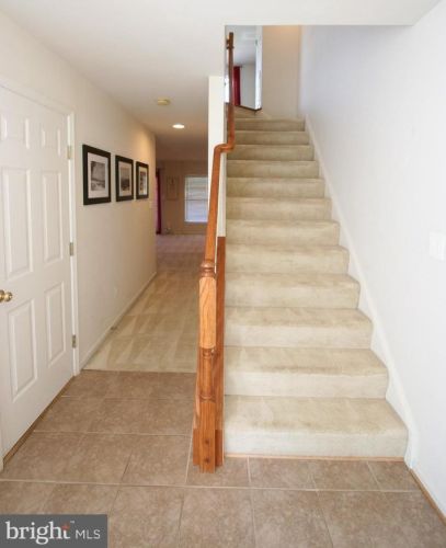 9167 Ribbon Falls Loop, Bristow VA  20136-6125 exterior