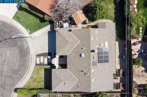 1322 Mountbatten Ct, Concord, CA 94518-3927