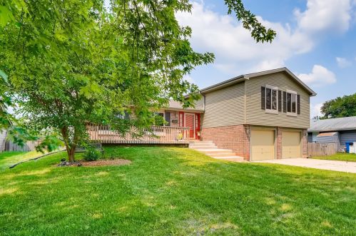 1195 Santa Anita Dr, Hanover Park, IL 60133-5539