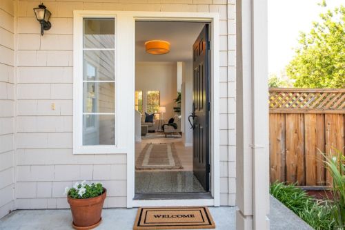 97 Partridge Dr, San Rafael, CA 94901-8303