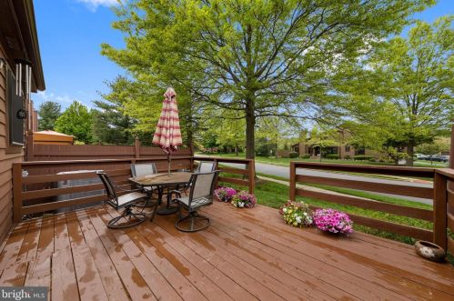 51 Cliveden Ct, Trenton NJ  08648-1400 exterior