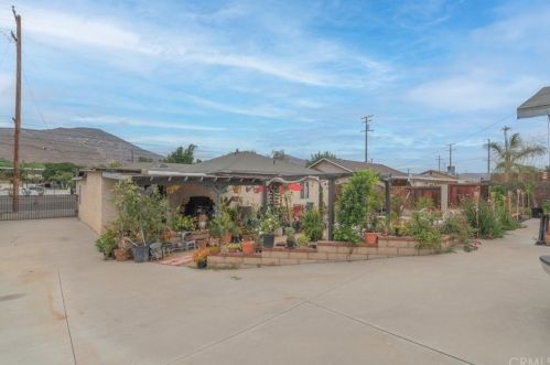 3564 Valley Way, Riverside CA  92509-1450 exterior