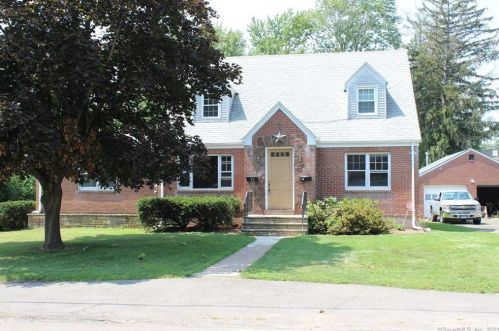 47 Birdsey Ave, Middletown, CT 06457-4301