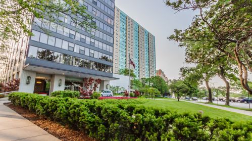 3150 Lake Shore Dr, Chicago IL  60657-4810 exterior