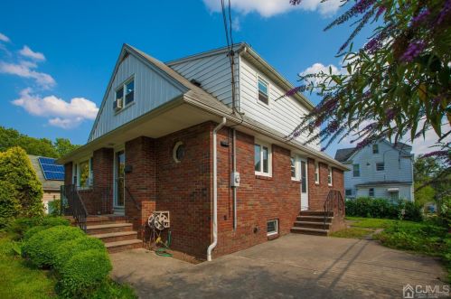 38 Hall St, Perth Amboy, NJ 08863-1629