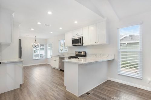 2508 Park Lk, Santa Ana, CA 92705-6972