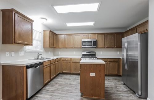 32434 Hunter Park, Conroe TX  77385-8135 exterior