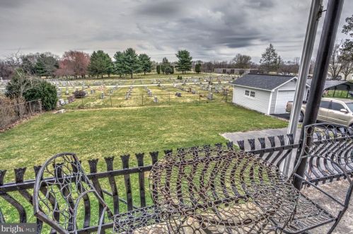 210 Rosedale Ave, Lancaster PA  17603-5708 exterior