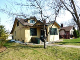 2307 Arthur St, Minneapolis MN  55418-3912 exterior