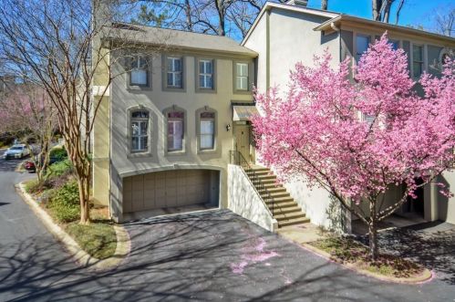 1225 Brookhaven Park Pl, Atlanta, GA 30319-4570