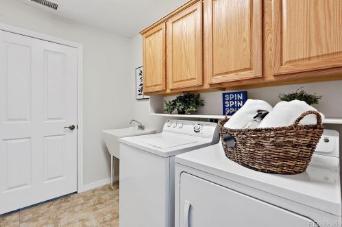 1936 Espana Ct, Denver CO  80013-7759 exterior