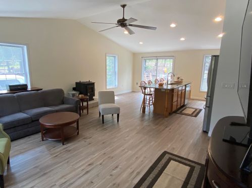 9 Bobolink Ln, Hillsboro, NH 03244-4950
