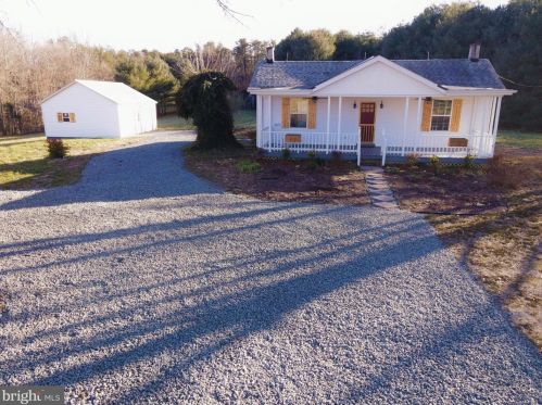 9608 Lee Dr, Spotsylvania, VA 22551