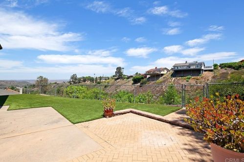 2122 Flying Hills Ln, El Cajon, CA 92020-1360