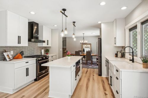 8523 Jamison Ave, Englewood CO  80112-2702 exterior