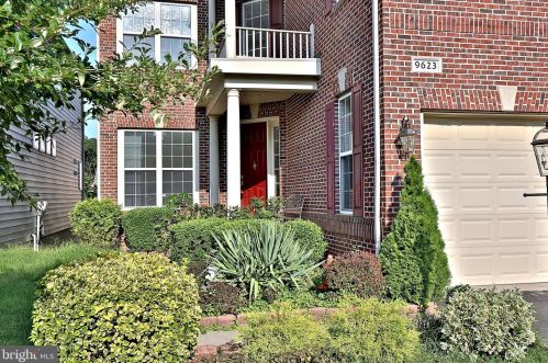 9623 Sloway Coast Dr, Lorton, VA 22079-2789