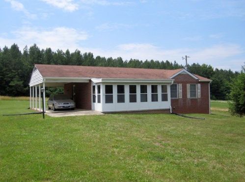 574 Oak Hill Rd, Prospect, VA 23960-8117