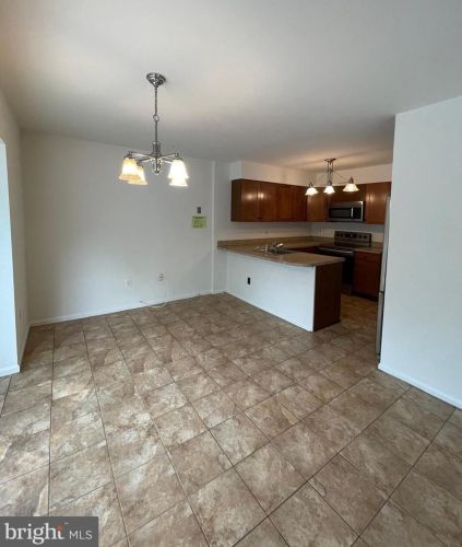 9030 Fox Grape Ln, Springfield VA  22152-2503 exterior