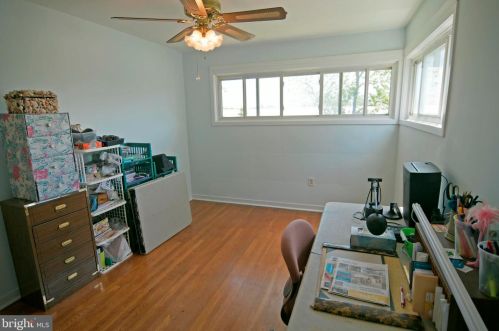 92 Lakedale Dr, Trenton NJ 08648-4421 exterior