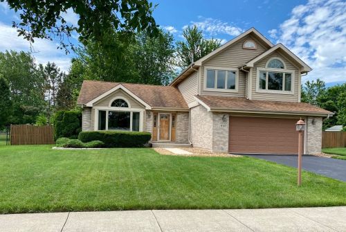 8147 Brickstone Dr, Frankfort, IL 60423-8684