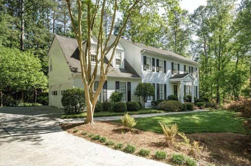 1308 Rivermist Dr, Lilburn, GA 30047-7512