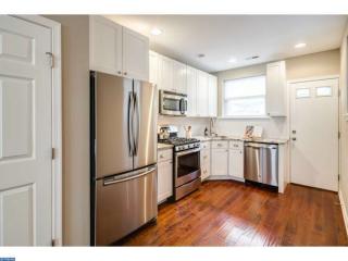 1325 Taylor St, Philadelphia PA  19146-4020 exterior