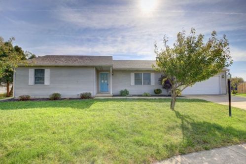 3327 William St, Champaign, IL 61821-4011