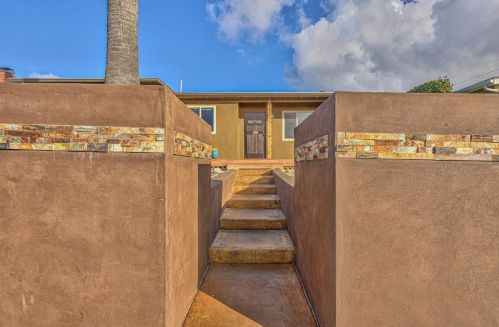 1808 Flores St, Seaside, CA 93955-3922