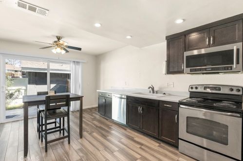 424 Los Arbolitos Blvd, Oceanside CA  92058-1516 exterior