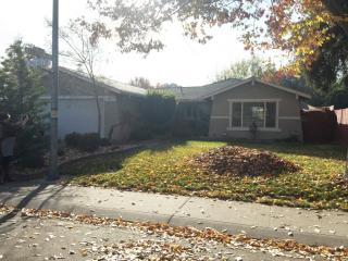 1404 Coffee Villa Dr, Modesto, CA 95355-1706