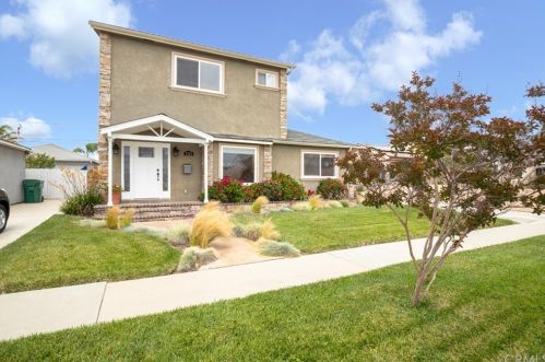 5315 126th St, Hawthorne, CA 90250-4128