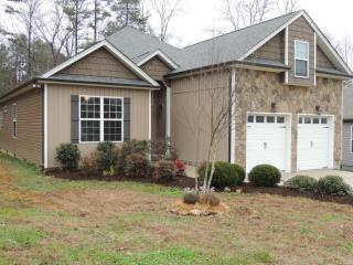 8664 Maple Valley Dr, Chattanooga, TN 37421-1396