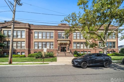 434 Lawrence St, Perth Amboy, NJ 08861-2146