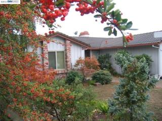27115 Columbia Way, Hayward, CA 94542-2443