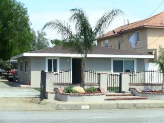 9815 Locust Ave, Bloomington, CA 92316-1707