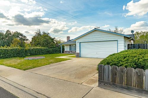 1232 D St, Valley Home, CA 95361-3224