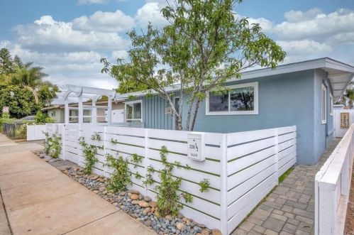 326 Grant St, Oceanside, CA 92054-3211