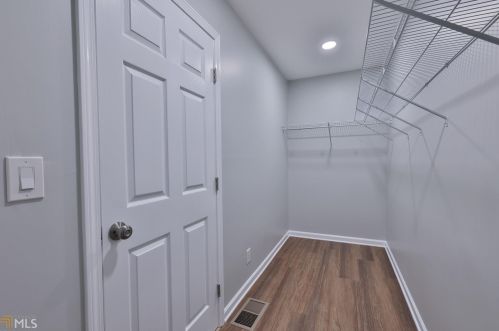 976 Pinehurst Dr, Smyrna GA  30080-4225 exterior