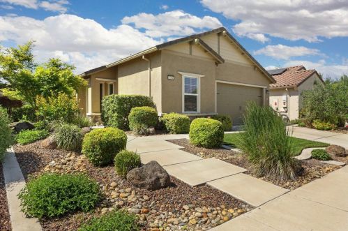1284 Shady Pines St, Manteca, CA 95336-5160