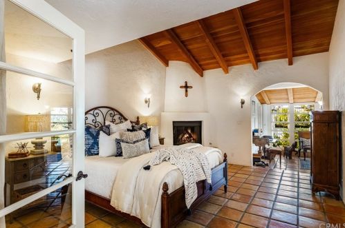 1451 Foothill Blvd, Santa Ana CA 92705-2511 exterior