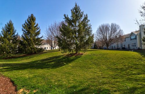 154 Palmer Dr, Lemont IL 60490-6589 exterior