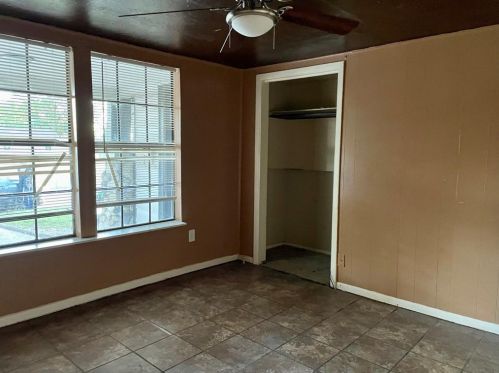 3021 Murphy St, Fort Worth TX  76111-4243 exterior